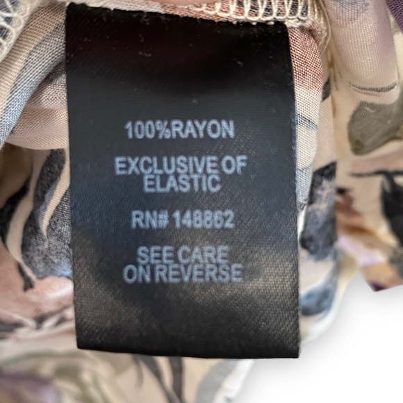 Torrid Challis Floral Taupe Cold Shoulder Blouse Size 00 (10 or M-L) - Picture 13 of 15